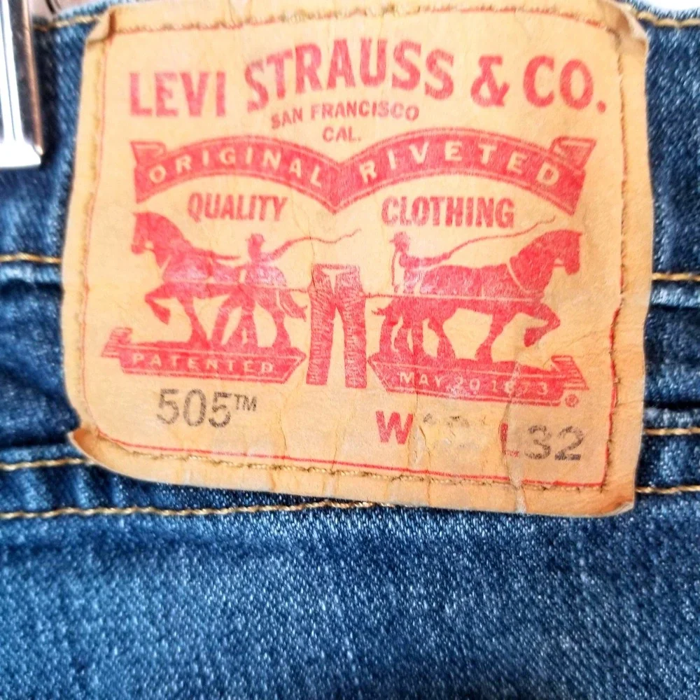 Levi's 505 Regular Fit Jeans Mens 42X32‎ Blue Denim Classic Relaxed Casual Jeans